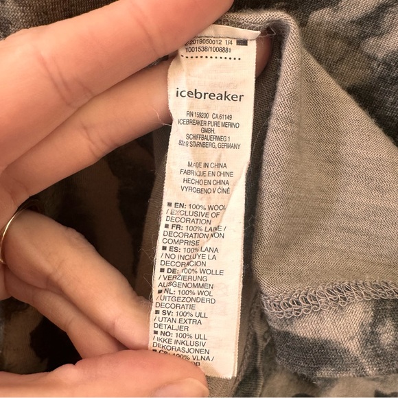 Icebreaker Nature Dye 100% Merino Wool 200 Oasis Top Size Small - Picture 10 of 11